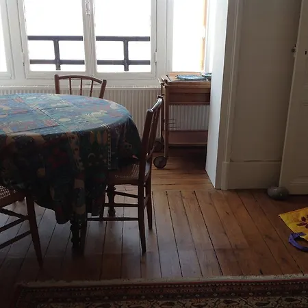 La Goelette 梅尔·莱斯·拜恩斯