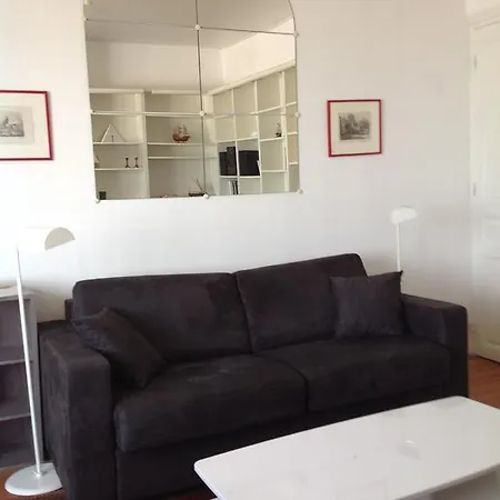 La Goelette * 梅尔·莱斯·拜恩斯